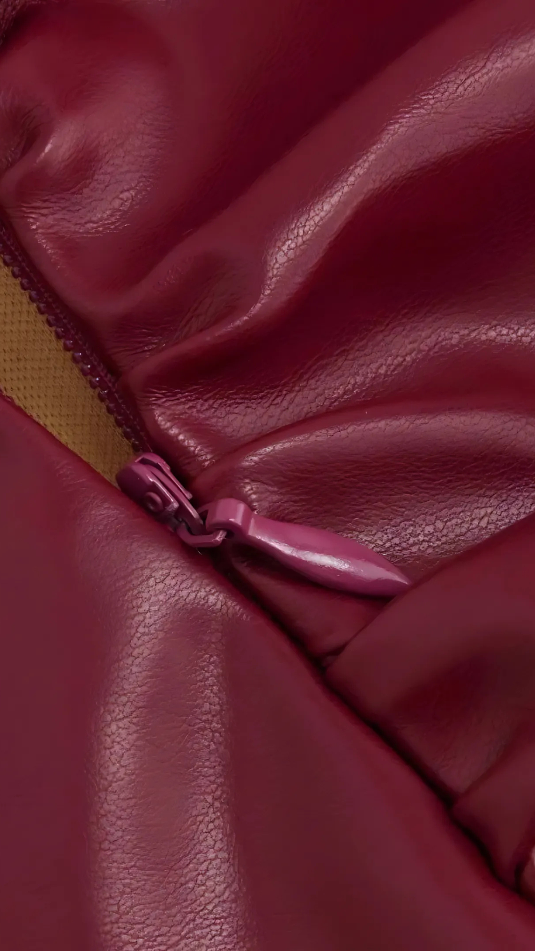 Athen(Rock/ Schwarz, Weinrot)